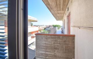 Beautiful Apartment In Martinsicuro With Wifi - 3