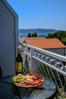 Apartments with parking space Brodarica, Sibenik - 15708 - Ražine - 1