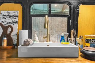 Covered Bridge Tiny Home Bus On The Water In Rrg - 8