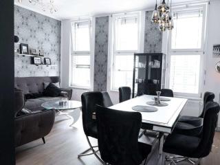 Holiday apartment with 4 bedrooms - 0