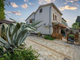 Casa Astrid by the sea in Porec, Istria - 3