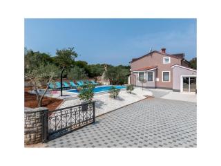 Villa in Pula with swimming pool - 9