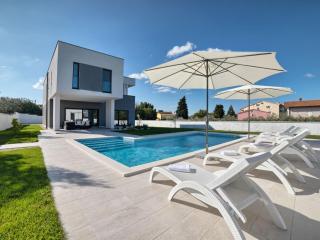 Villa in Pula with swimming pool - 9