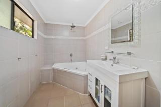 Air-conditioned Quiet Stay Near Brisbane & Airport - 5