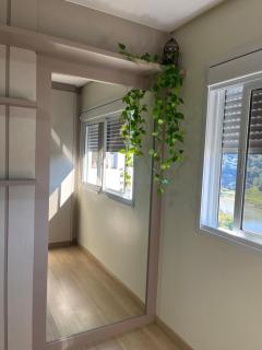 Ap 3 quartos, novíssimo, confortável,frente para Avenida principal - 2