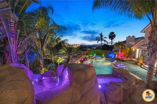 Slide into Paradise, Pool, Spa & Stunning Views - 0
