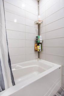 2 min from Bell Center, Downtown & metro station - 4