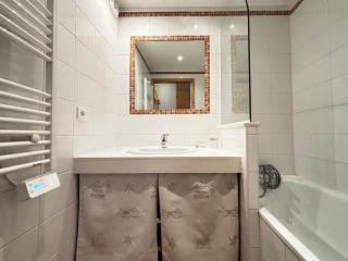 Appartement avec piscine chauffée, terrasse et parking à Notre-Dame-de-Bellecombe - FR-1-505-234 - 4