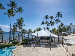 Huge Lux 3br Beachfront Condo Wifi Fast - 2