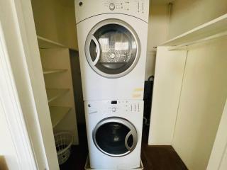 Modern 1br Near Moss Rehab - 9