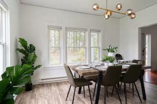 Elegant Forest Retreat - Starlink, Coffee, BBQ - 4