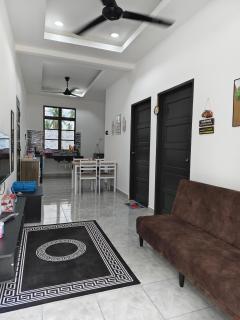 The Pesona Beach House - 8