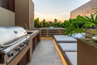 Leaf Villas - brand new tri-level villas - 500m to beach and Finns - 0