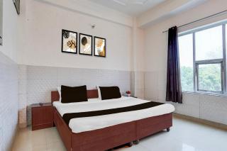 Super Hotel O Shilpgram Taj Mahal East Gate - 8