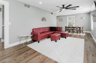 Modern Renovated 3-Bed Near Ann Arbor & Ypsilanti - 7