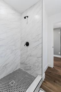 Modern Renovated 3-Bed Near Ann Arbor & Ypsilanti - 4