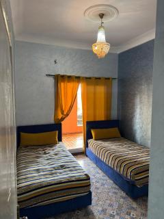 Elegant Seaside Retreat 80m from Beach, Pool & BBQ - 3