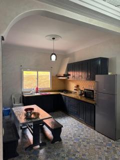 Elegant Seaside Retreat 80m from Beach, Pool & BBQ - 1