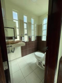 Hotel Leilani - 5