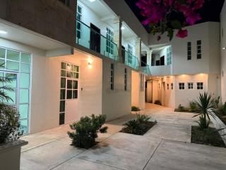 Hotel Leilani - 2