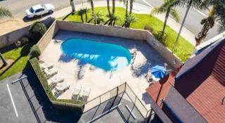 Rodeway Inn Carlsbad - 4