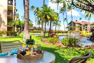KBM Resorts FREE CAR Papakea Oceanfront 1-Bedroom Corner Unit with King bed and Unobstructed views PKA-201 - 3