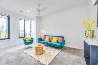 StayAU 5BR Getaway 10 mins to Torquay & Deakin - 0