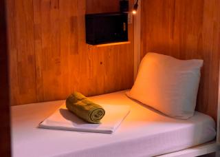 Social Backpacker Hostel & Rooftop Bar - 5
