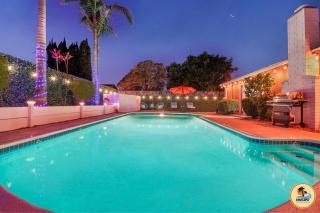Inviting Home with Mountain Views & Pool-Spa - 1