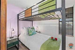 Sprawling Hilltop Retreat- Pool, Views, Sleeps 30! - 9