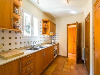 Villa with Sea Breeze Charm - 1