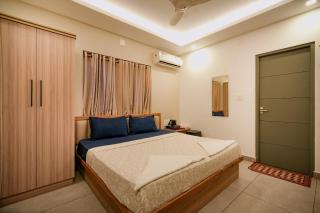 The Sea by Club Travalet - 9