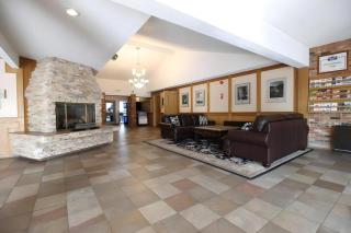 Medicine Hat Inn & Suites - 4