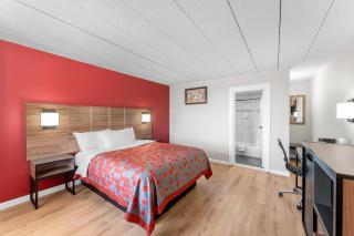 Econo Lodge Cranston - Providence - 3