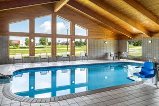 AmericInn by Wyndham Alexandria - 2