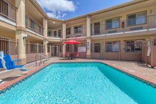 Knights Inn - Forest Hill, TX - 9