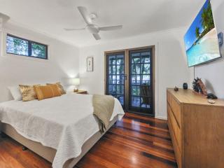 Kingfisher on Mandalay - 1