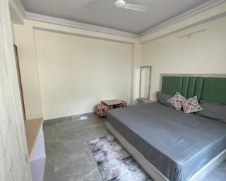 The Refuge Inn - 9