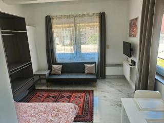Spacious, warm and cozy studio - 8