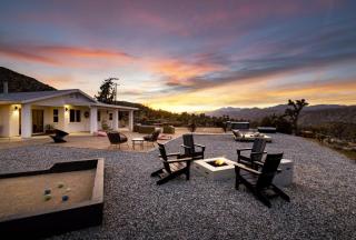 The Hoopa House - Pickleball Hot Tub Views - 4