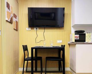 Charm's City Escape at Grace Residences - 3