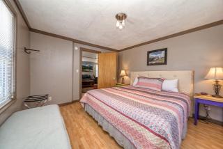 4BR - Pet Friendly Near Cooper Mountain - 9 Guest - 6