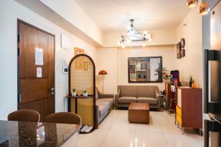 One Uptown 2 Bedroom with 3 Beds Uptown Mall View - 0
