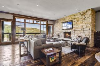 Arrowleaf Lodge at Deer Valley Resort - Three Bedroom Residence #315 condo - 0