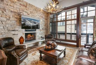Arrowleaf Lodge- Two Bedroom #401 condo - 2