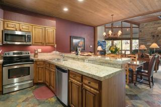 Powder Run at Deer Valley Resort - Four Bedroom Condo with Hot Tub #A32 condo - 3