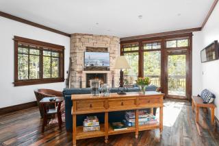 Arrowleaf Lodge at Deer Valley Resort - Three Bedroom Residence #110 condo - 0