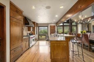Upper Telemark Drive Home at Deer Valley Resort - 7 Bedroom Home with Hot Tub #2960 home - 5
