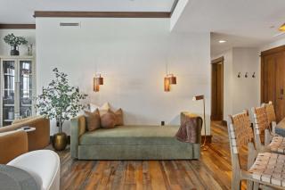306 - Two Bedroom Arrowleaf condo - 2