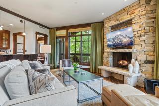 Arrowleaf Lodge at Deer Valley Resort - Three Bedroom Residence #203 condo - 0